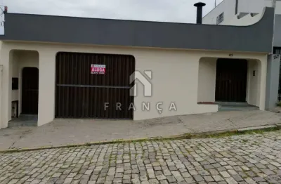Casa com 5 quartos para alugar no Centro, Jacareí 
