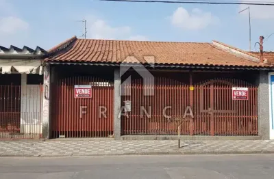 Casa com 03 dormitórios senod 01 suite e edicula - ponto comercial jardim jaciento jacarei sp