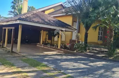 Casa em condominio com 05 suites - altos de santana jacarei sp