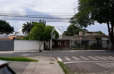 Excelente imóvel, com amplo terreno - área central de jacareí