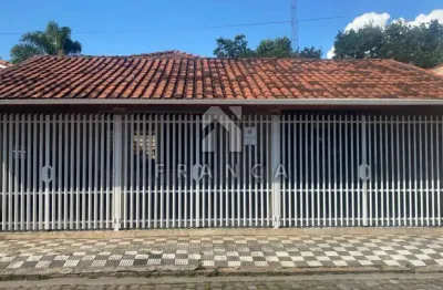 Casa 03 domritórios sendo 01 suite / terreno lateral 100m² - jardim paraiba jacarei sp