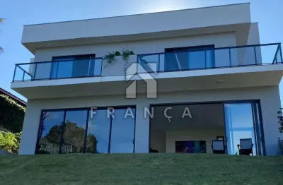Sua casa dos sonhos com vista para a represa em igaratá.