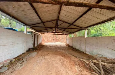 Próximo a represa na toca do leitão excelente terreno de 540 mts com galpão de 140mts