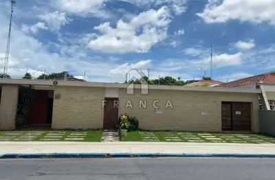 Casa comercial 3 dormitórios sendo 1 suíte centro de jacareí