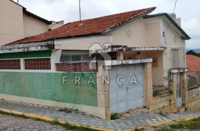 Casa com 2 quartos à venda no Centro, Jacareí 