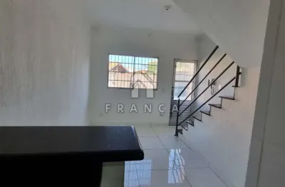 Casa em condomínio fechado com 2 quartos para alugar no Jardim Santa Marina, Jacareí 