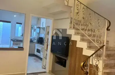 Ótima casa com 2  dormitórios em condomínio bairro jardim santa maria jacareí