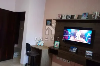 Casa com 3 quartos à venda no Jardim Santa Maria, Jacareí 