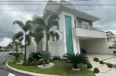 Excelente casa com 3 dormitórios  no condomínio crystal park