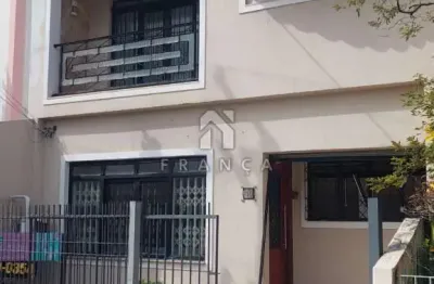 *casa comercial no centro de jacareí*  ótima oportunidade de espaço comercial no coração da cidade. com 8 salas amplas e climatizadas, ideal para clínicas, mas também adaptável a diversos segmentos co