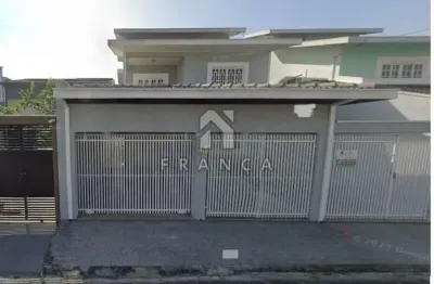 Magnífico sobrado 5 dormitórios e 2 suítes - villa branca - jacareí/sp