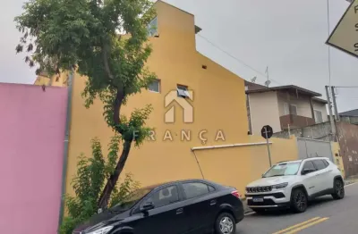 Dois pontos comerciais mais uma casa residencial para venda no vila branca