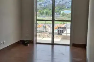 Apartamento com 3 quartos para alugar no São João, Jacareí 