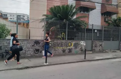 Prédio à venda na Rua Américo Salvatori, Rocha, São Gonçalo