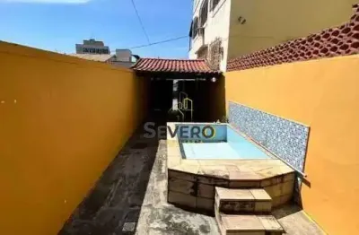 Casa com 2 quartos à venda na Rua Machado de Assis, Centro, São Gonçalo