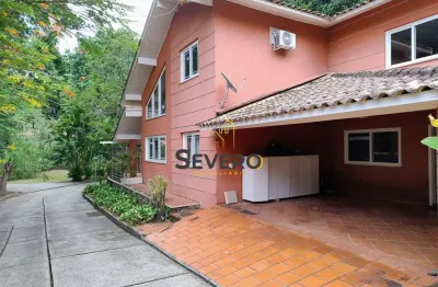 Casa duplex com 04 quartos e 02 suítes, em são francisco
