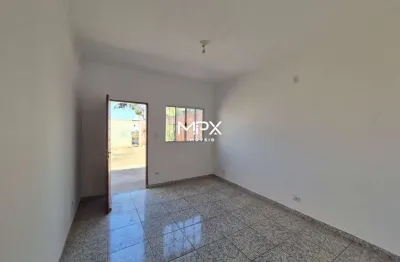 Casa com 2 quartos para alugar no água branca, piracicaba  por r$ 1.300