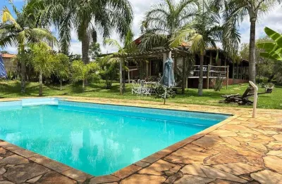 Casa em condomínio fechado com 2 quartos à venda no recanto universitário, rio das pedras  por r$ 790.000