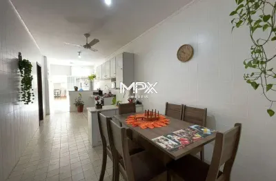 Casa à venda em Piracicaba, Higienópolis, com 3 quartos, com 215.3 m²