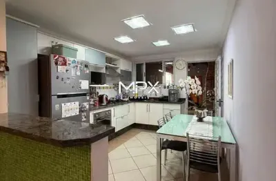 Casa à venda em Piracicaba, Jardim Brasília, com 3 quartos, com 175 m²