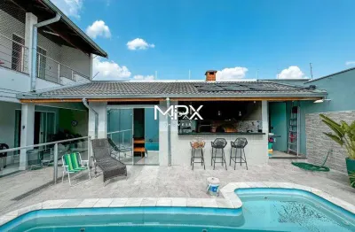 Casa à venda em Piracicaba, Santa Terezinha, com 3 quartos, com 217 m²