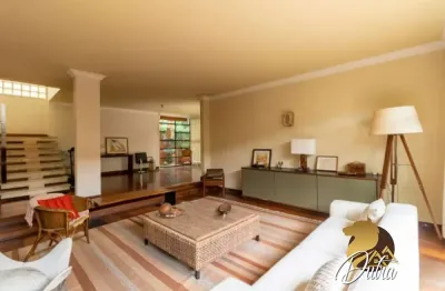 Padrão alto de pinheiros 377m² 03 dormitórios 03 suítes 3 vagas