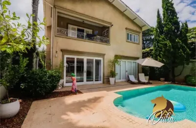 Padrão alto de pinheiros 400m² 04 dormitórios 03 suítes 3 vagas