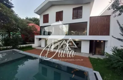 Padrão jardim everest 470m² 04 dormitórios 04 suítes 3 vagas