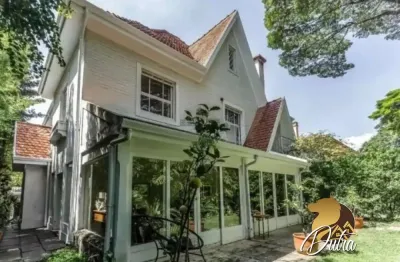 Padrão jardim américa 370m² 04 dormitórios 03 suítes 4 vagas