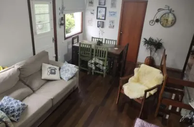 Casa com 3 quartos à venda na rua comendador duval, 273, jardim floresta, porto alegre, 84 m2 por r$ 474.999