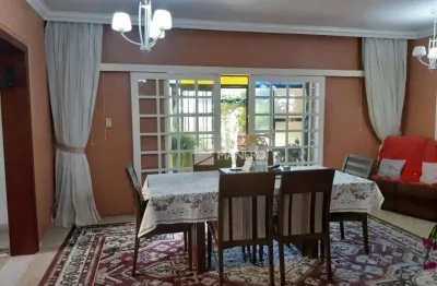 Sobrado com 4 dormitórios à venda, 360 m² por r$ 671.000,00 - sumaré - alvorada/rs