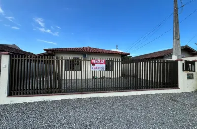 Casa com incrível área de lazer no bairro aventureiro