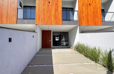 Casa com 3 quartos à venda no Iririú, Joinville 