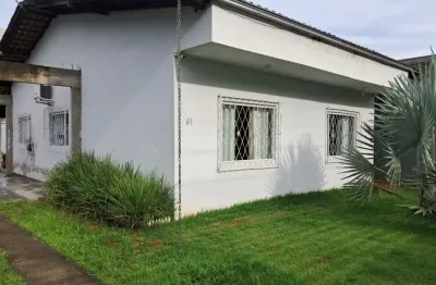 Casa com 3 quartos à venda no Petrópolis, Joinville 