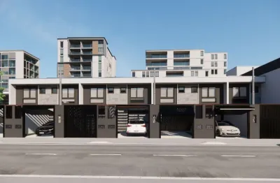 Sobrado geminado em excelente localização no bairro costa e silva.