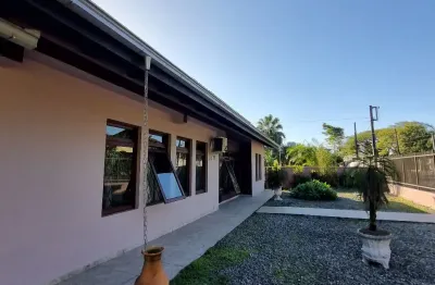 Casa com 3 quartos à venda no Floresta, Joinville 