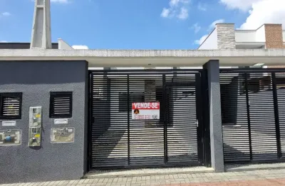 Casa geminada planta baixa localizado no bairro aventureiro