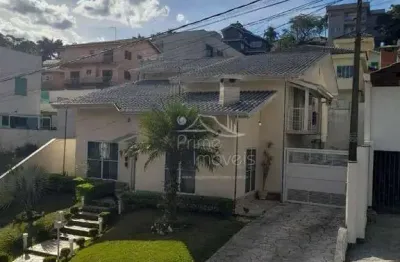 Casa para locação e venda no condomínio arujá country club