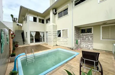 Casa em condomínio fechado com 5 quartos à venda na travessa américa, 68, coqueiros, florianópolis por r$ 2.500.000