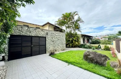 Casa com 3 quartos à venda na rua eduardo nader, 729, bom abrigo, florianópolis por r$ 1.590.000
