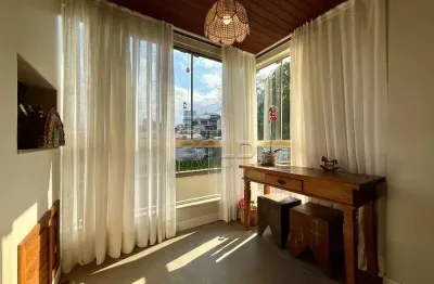 Apartamento com 2 quartos à venda na rua general estilac leal, 129, coqueiros, florianópolis por r$ 875.000