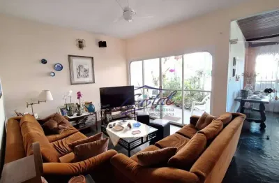 Casa térrea elevada com 4 quartos 4 suítes 4 vagas de garagem com piscina.
