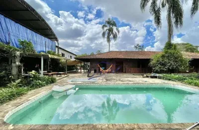 Casa com 5 quartos (3 suítes), 756 m² construção / 7.088,00 m² terreno - venda  ou aluguel  - granja viana - cotia/sp