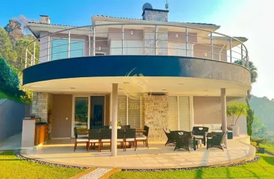 Imperdível sobrado de luxo em condomínio na serra dos lagos, cajamar-sp: 5 quartos, 2 suítes, 3 salas, 6 banheiros, 6 vagas, 411m²!