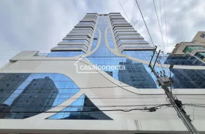Apartamento à venda, no Condomínio Aguas Cristalinas, Meia Praia, com 4 quartos, 189m²