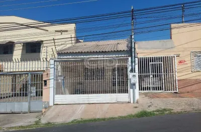 Casa com 2 quartos a poucos metros do hospital ortopédico de cuiabá