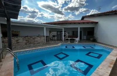 Casa com 5 quartos à venda na Rua Carrara, Jardim Itália, Cuiabá