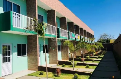 Conjunto de sobrados com fino acabamento, próximo a praça de chapada dos guimarães