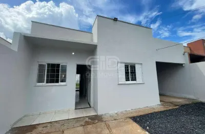Casa com 2 quartos no residencial safira, com sistema de energia solar
