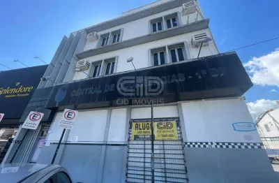 Ponto com comercial com 3 pavimentos e estacionamento privativo no centro da cidade!